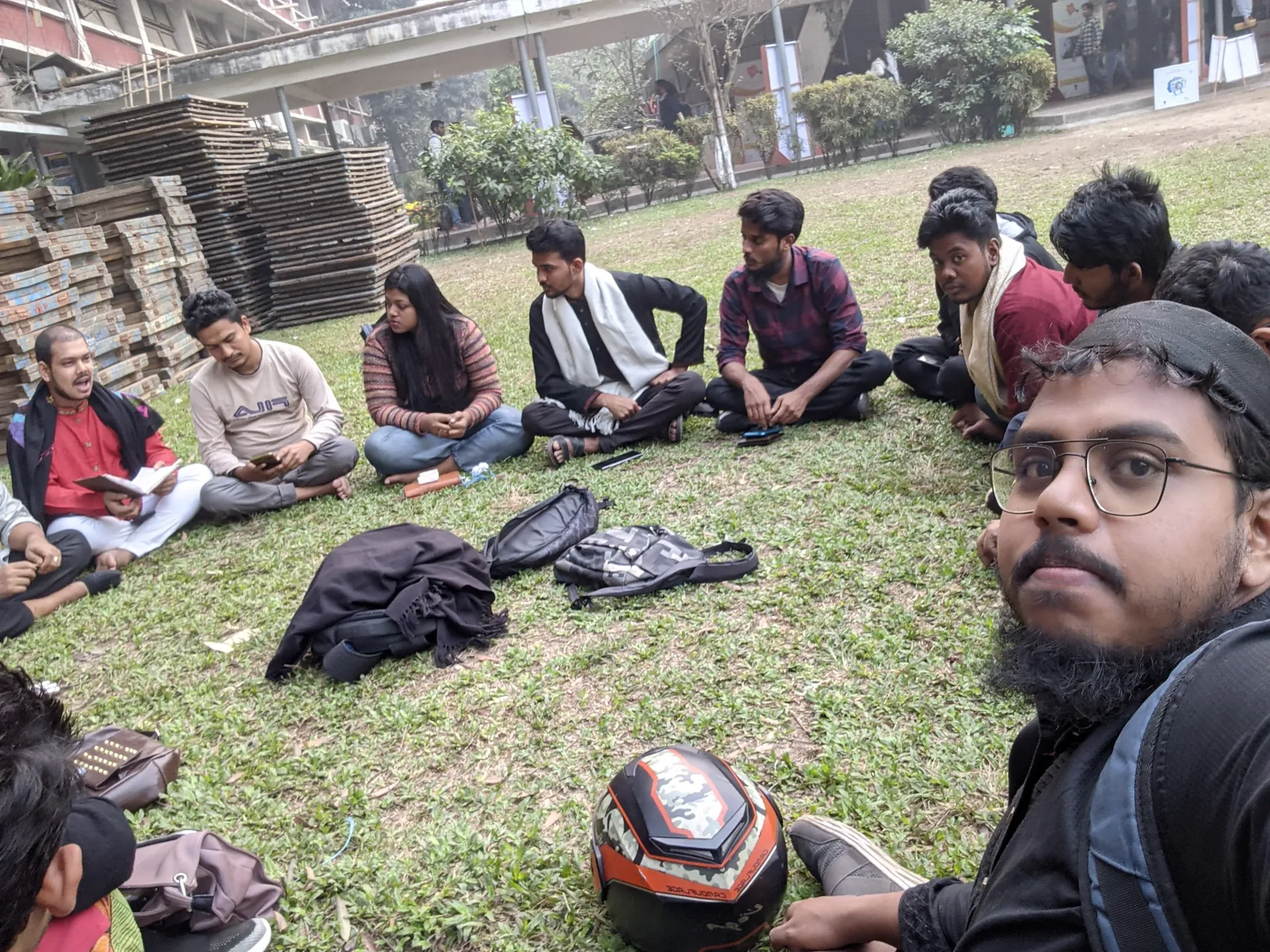 ক্যাম্পাসে পাঠচক্র ২